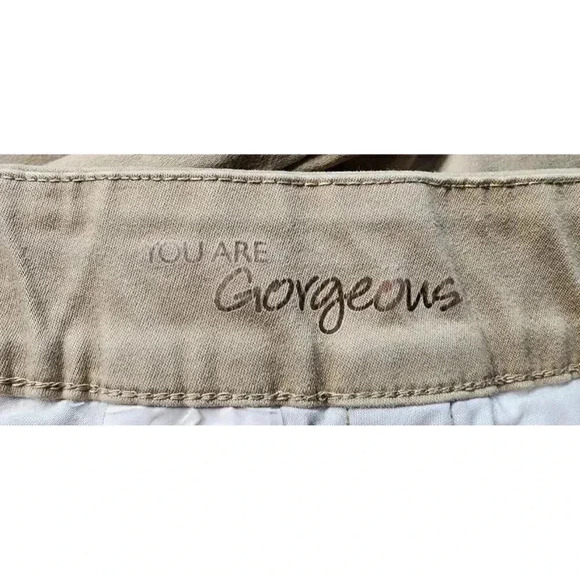 Lee Style Up Khaki Pull-On pants Plus Size 18M, Inseam 30" - Picture 3 of 6